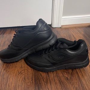 Sketchers slip resistant shoes- NEVER WORN